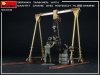 MiniArt 35350 GERMAN TANKMEN WITH GANTRY CRANE & MAYBACH HL 120 ENGINE 1/35